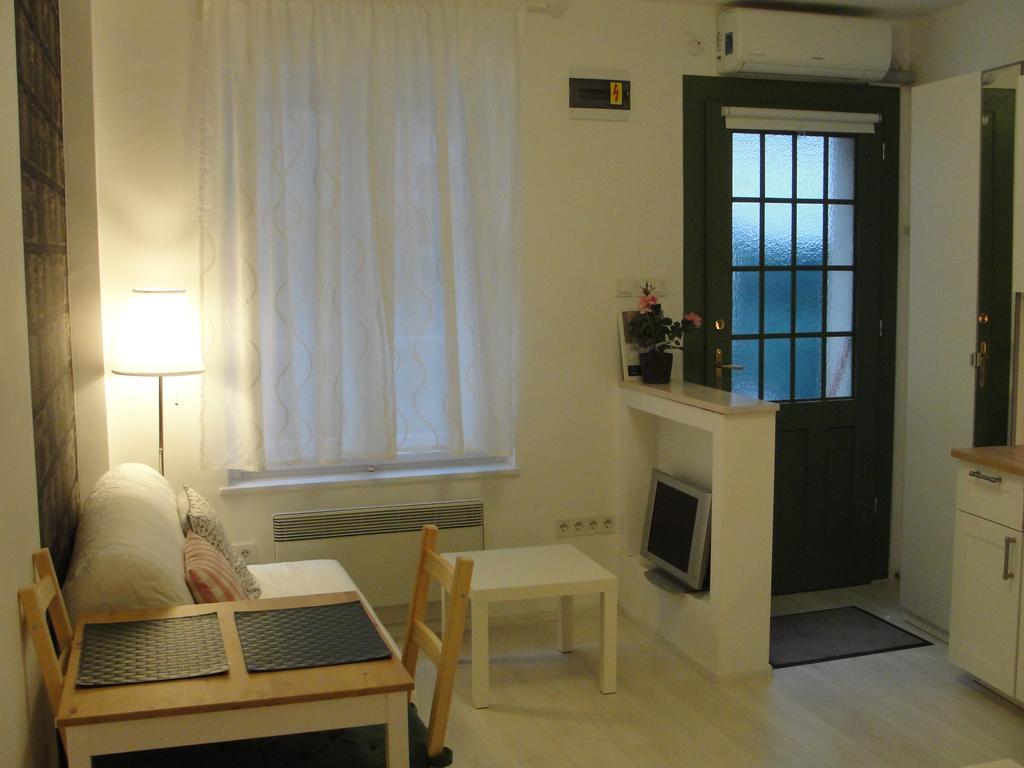 Studio Apartment - Green Door ซาเกร็บ ภายนอก รูปภาพ